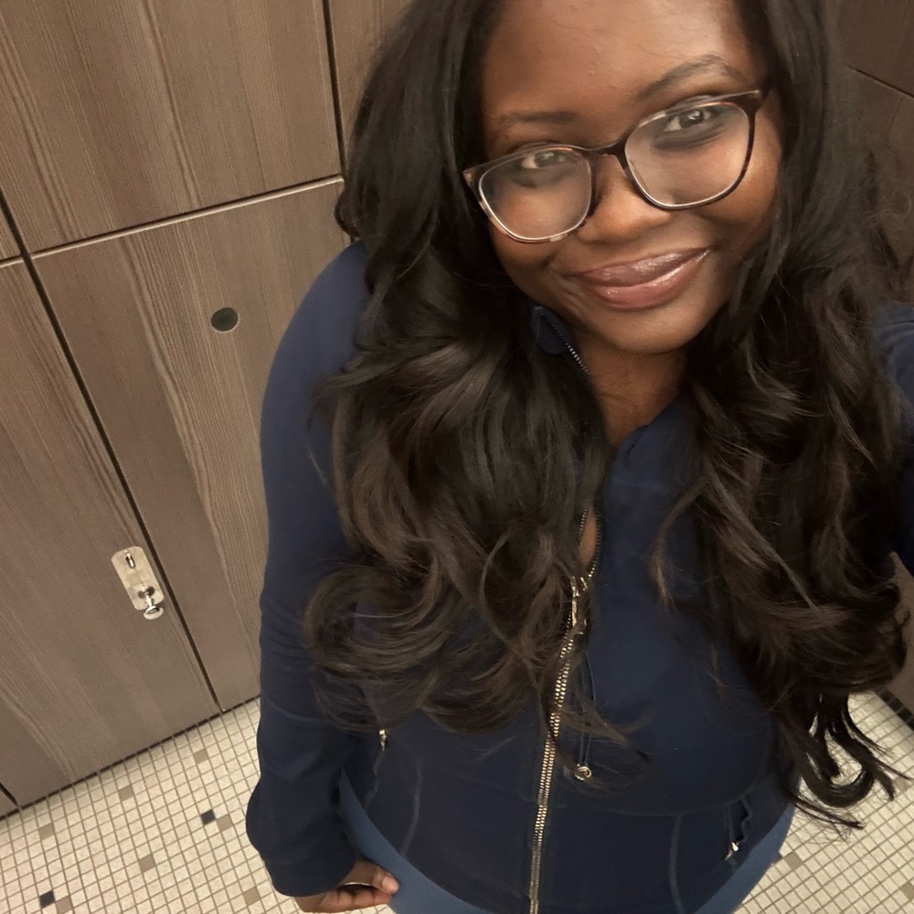 Meet your Posher, Jeneba